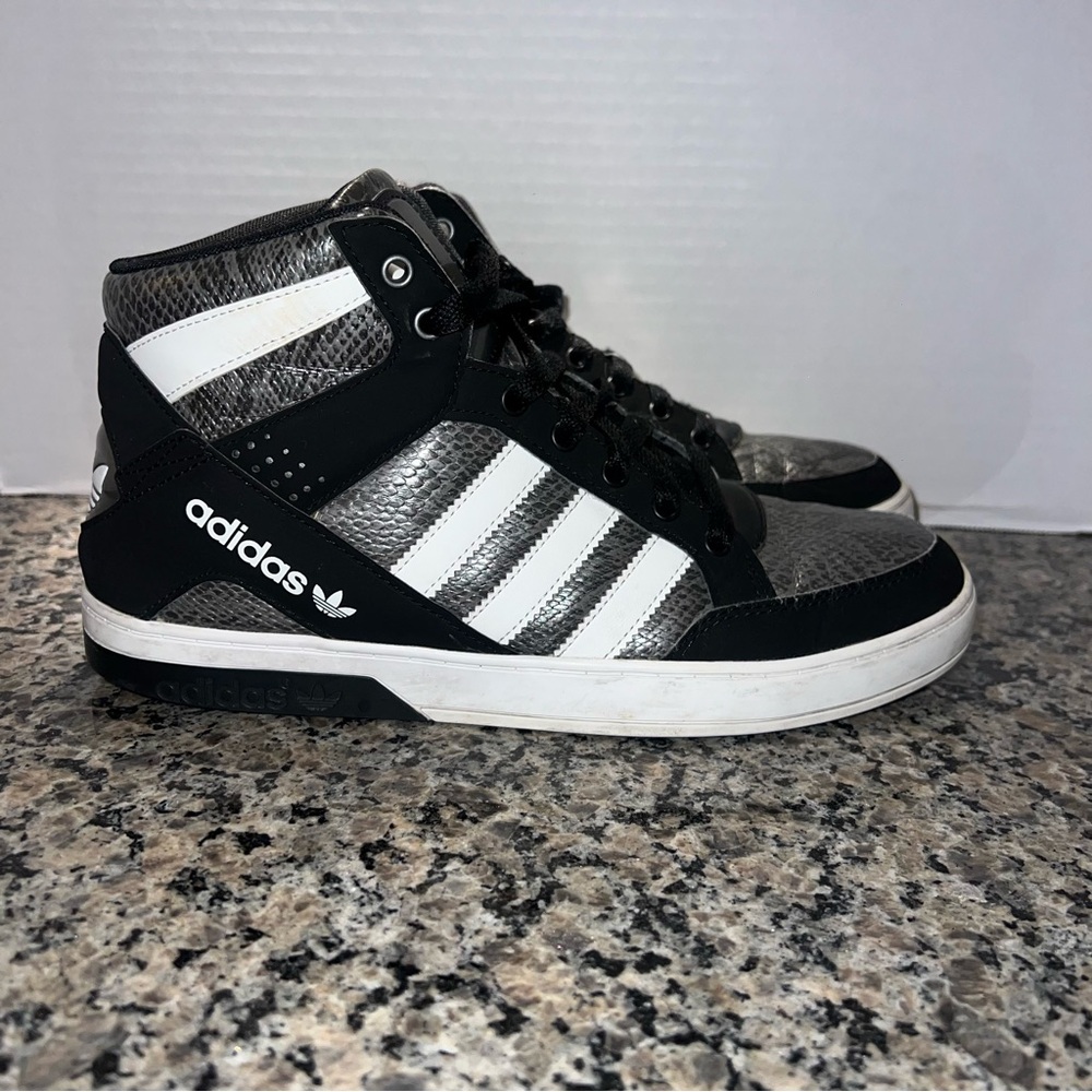 Adidas Hard Court Snakeskin Sneakers • Men’s Size 8 / Women’s Size 9.5
